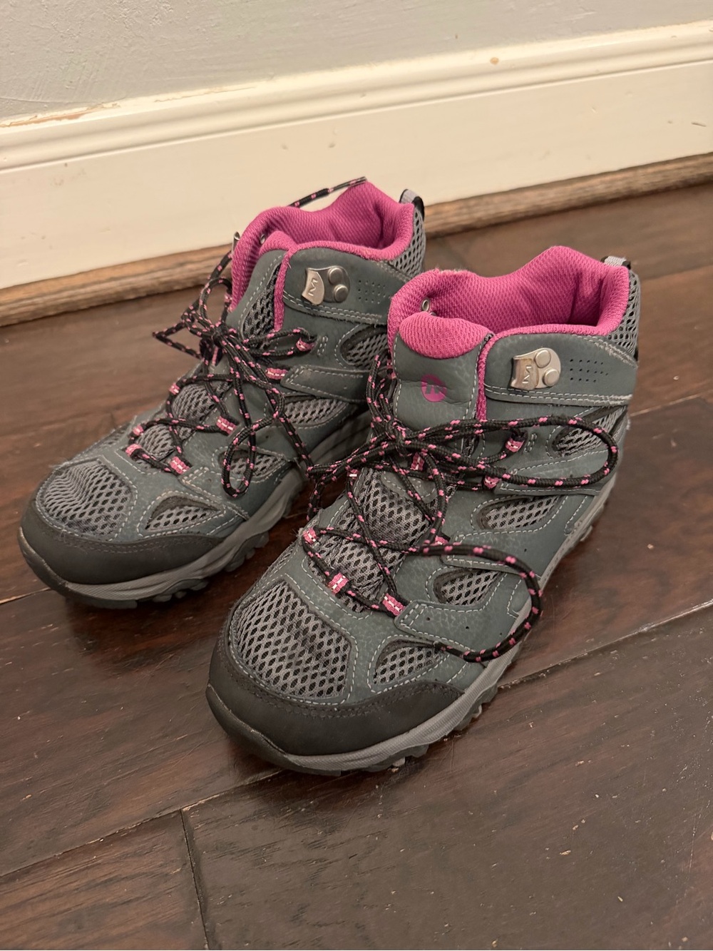 Merrell Moab 3 Mid Waterproof Hiking Boots Big Kids 5 EU 36 Granite Berry
